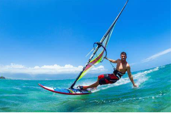 Como Ajustar a Vela do Windsurf para Melhor Performance